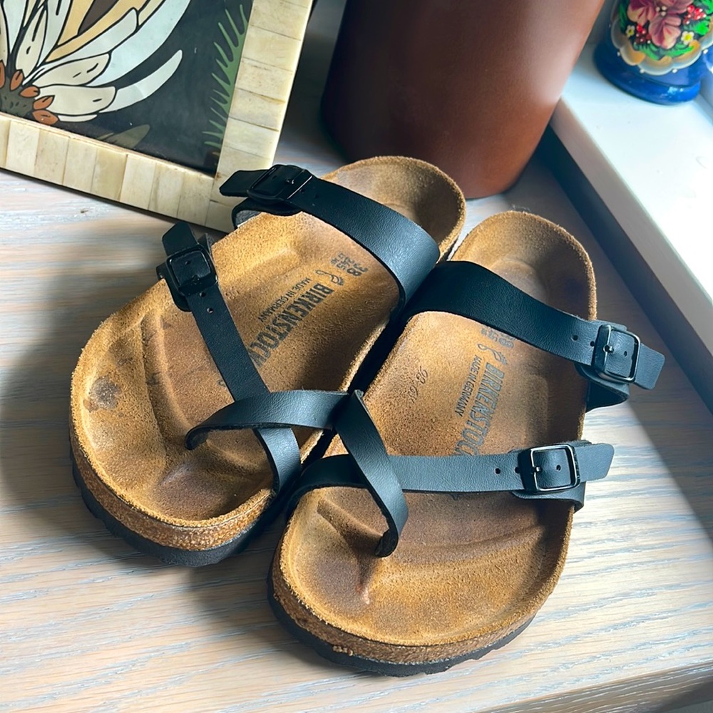 COPY - WOMEN'S BIRKENSTOCK MAYARI FOOTBED SANDALS